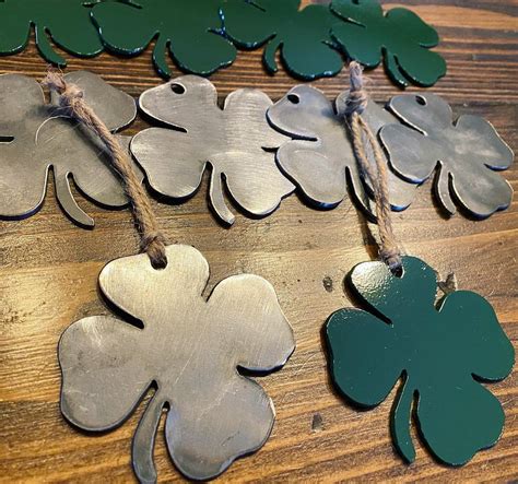 Metal Shamrock Hanging 